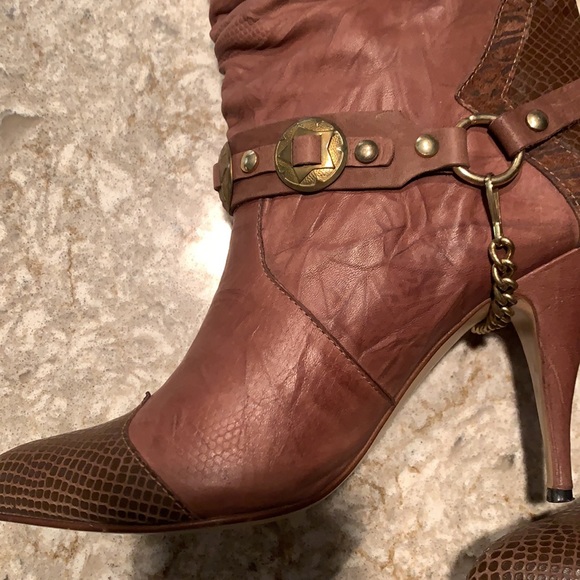 Wild Pair brown heeled boots - Picture 2 of 7